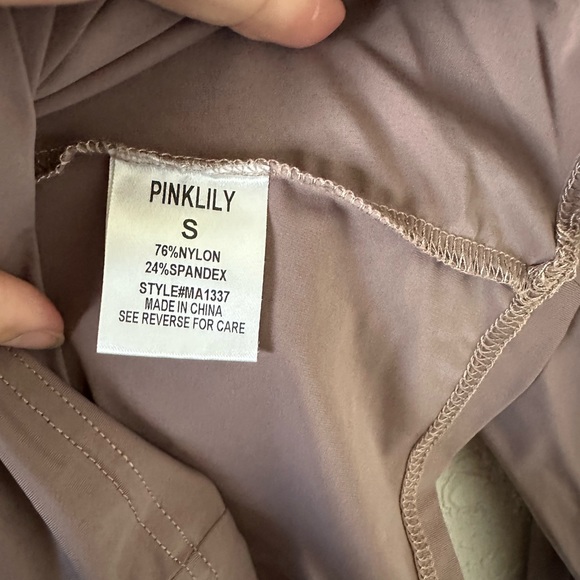 NWOT Pink Lilly fitted taupe layering long sleeve tee - Picture 3 of 5